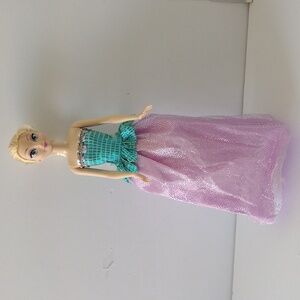 Disney Frozen Queen Elsa Barbie Doll